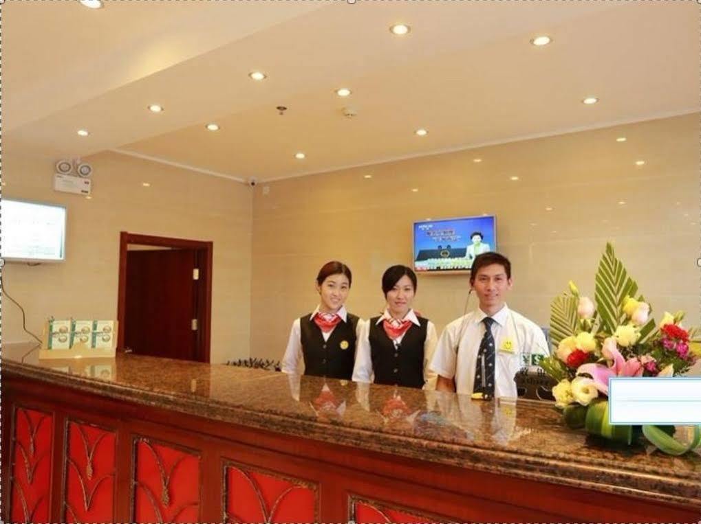 Greentree Inn Hainan Sanya Chunyuan Seafood Square Express Hotel ภายนอก รูปภาพ